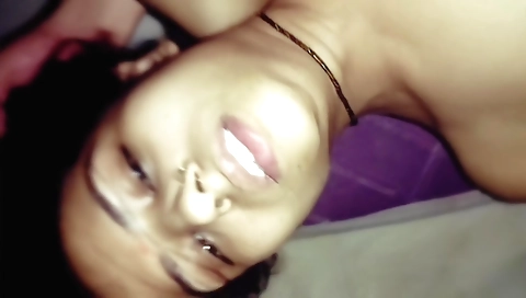 Sexy sex video shows an uncut action by a girl on her feet