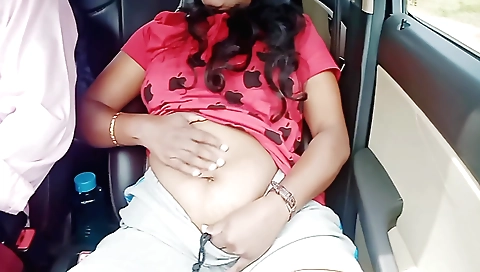 Indian babe gets a creampie in her car in the real video