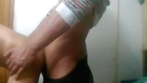 Indian amateur hottie gives blowjob to her boyfriend