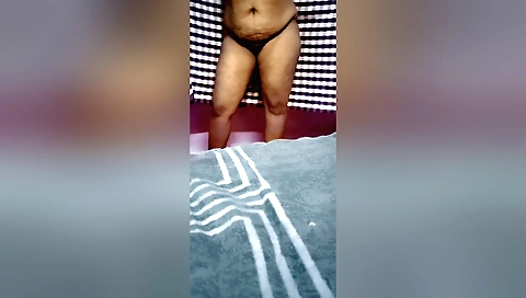 Indian big ass brunette getting her wet pussy humped