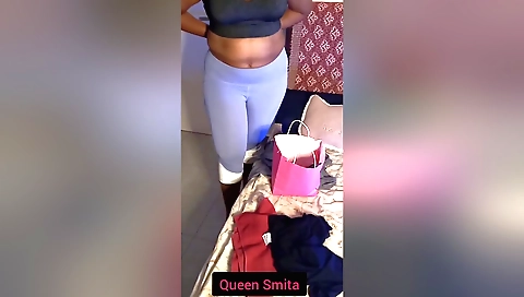 Smita naked woman gives a private blowjob to a guy