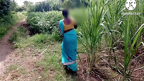 Indian wife in her jeans fucks her stepson outdoor