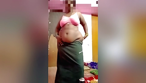 Indian blonde with big ass is stripping and getting boned