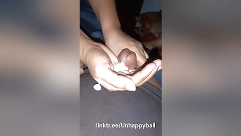 Indian brunette gets wet and creampied in her mouth