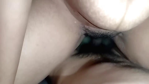 Indian girl in a sexy outfit fucked her hairy pussy