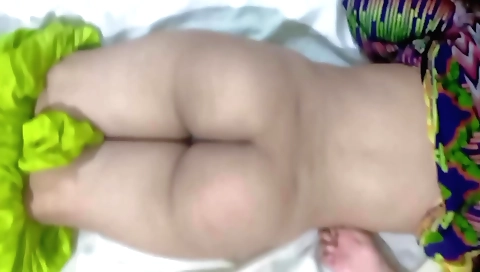 Indian woman with a sexy ass gets her body rubbed by a dildo