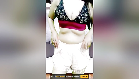 amateur brunette indian chick masturbates with dildo