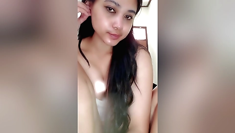 Indian amateur woman fucks herself in the camera call