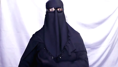 Indian naked video is spent alone in the house with her stepson