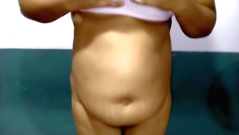 Indian amateur solo girl makes herself the best porn video