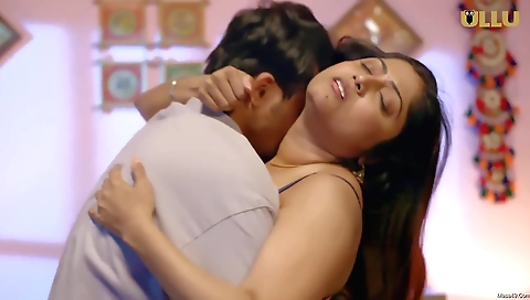 Indian girl goes out with a big dude and takes it for free