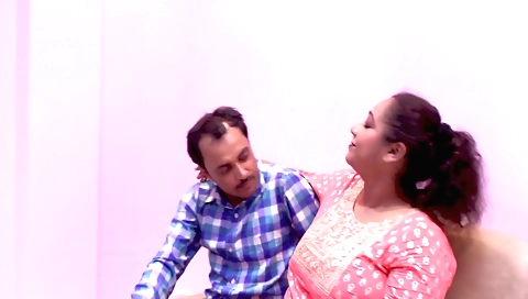 Indian amateur brunette gets fucked in the bedroom