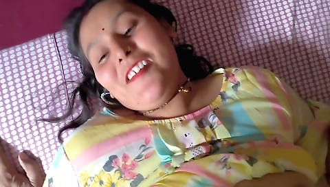 Indian babe fingering her ass in her homemade video