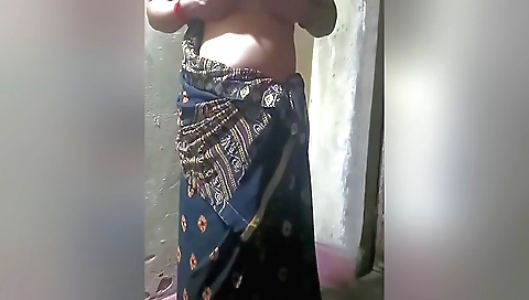 Indian solo female video show sexy girl riding on her lover