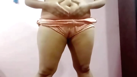 Sexy chick masturbating on web camera in the bedroom