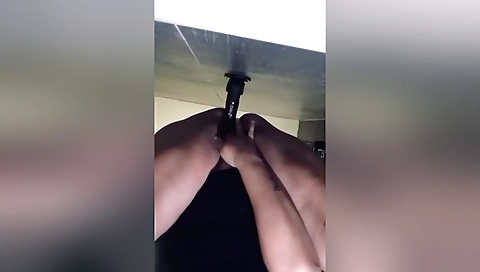 Indian girl with a hot body is going to be fucked in her pussy
