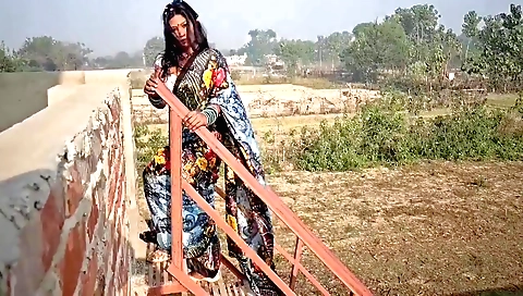 Indian solo video showing a brunette with a sexy dress