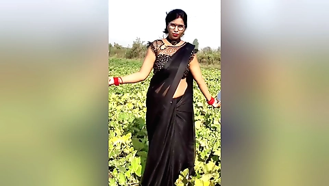 Indian teen with small tits and nice face makes a homemade vid