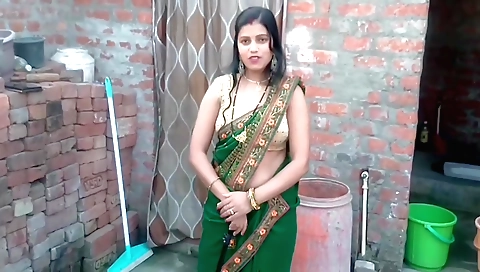 Indian girlfriend with a hot body gets her ass fucked