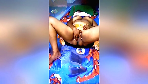 Indian slut with big booty gets double penetration