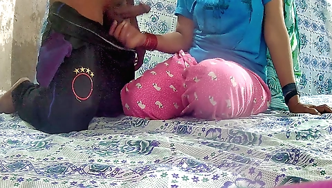 Indian girl with a big ass and hot mouth do handjob