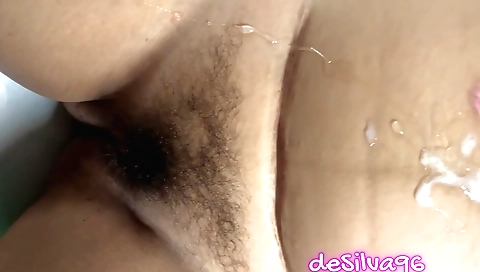 Indian amateur gets her pussy fucked in this homemade film
