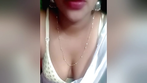 Indian desi ghar per akele haai pure romntic mood me aao
