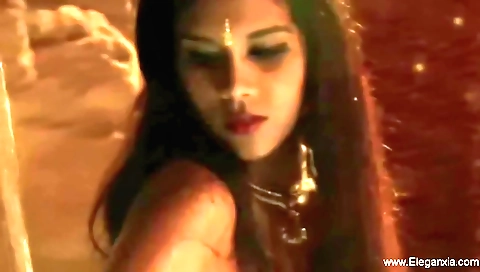 Indian beauty seduces herself in a black clothes solo video