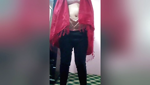 Indian amateur chick masturbates with a hairy penis