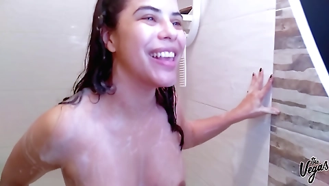 Hot blonde babe enjoys her own pussy on camera in a solo video