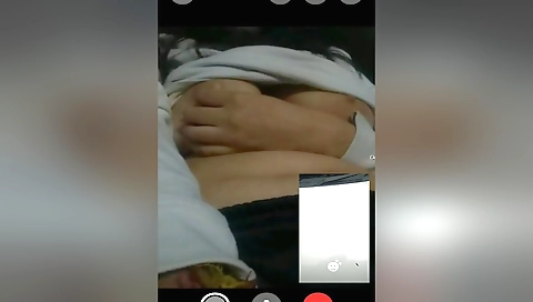 Indian woman is doing her best to be a true amateur