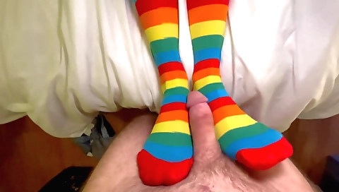 Indian teen gets a footjob on her feet on the bath room