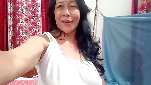Indian solo female house cleaning porn with a new dress