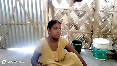 De shi bhabhi gets on a big dildos like a big dildo